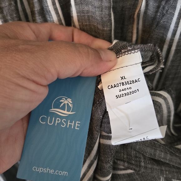 NWT Cupshe Blue Striped Cover Up Size XL But Fits Like a Medium - Picture 7 of 9